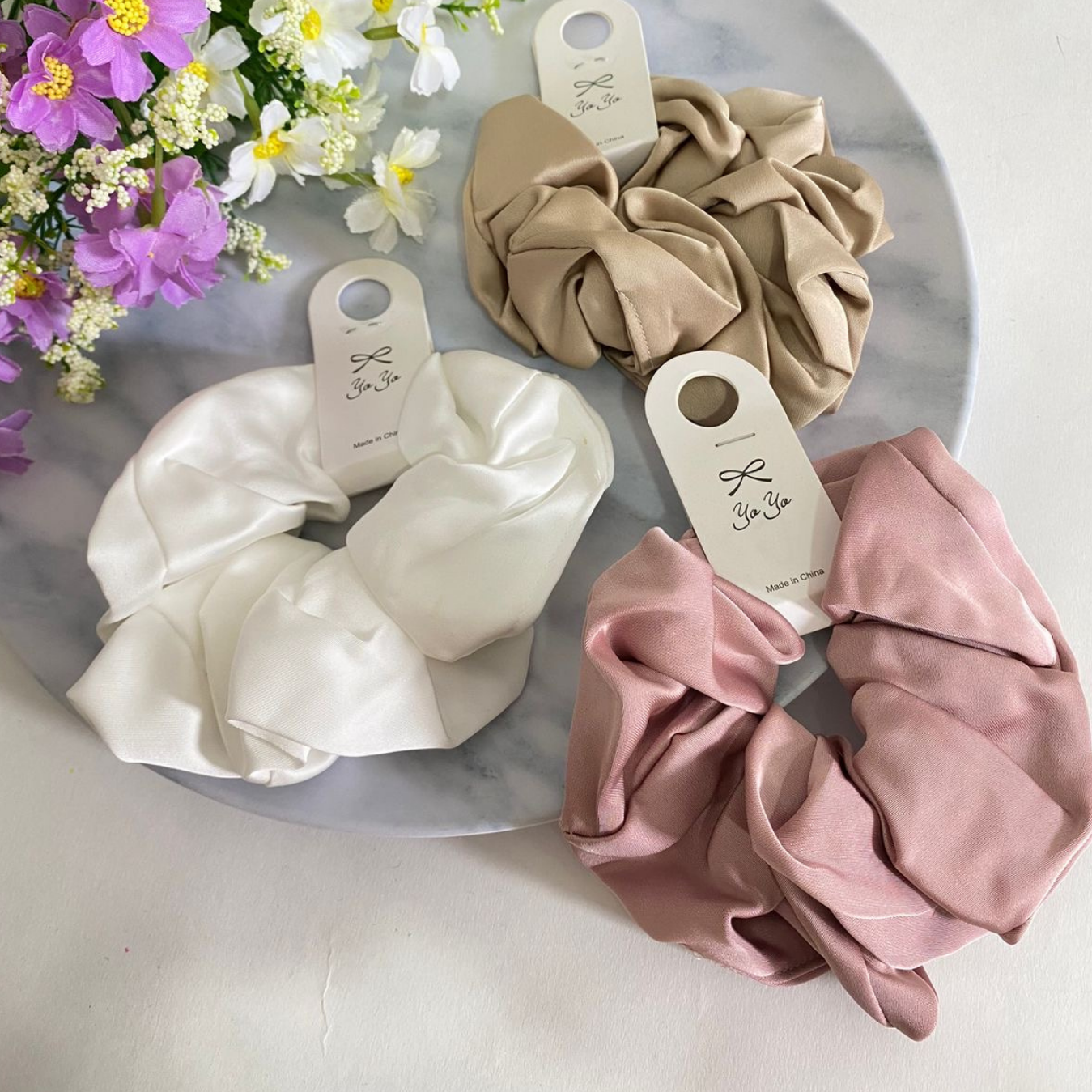 DOCENA MOÑA SATINADA